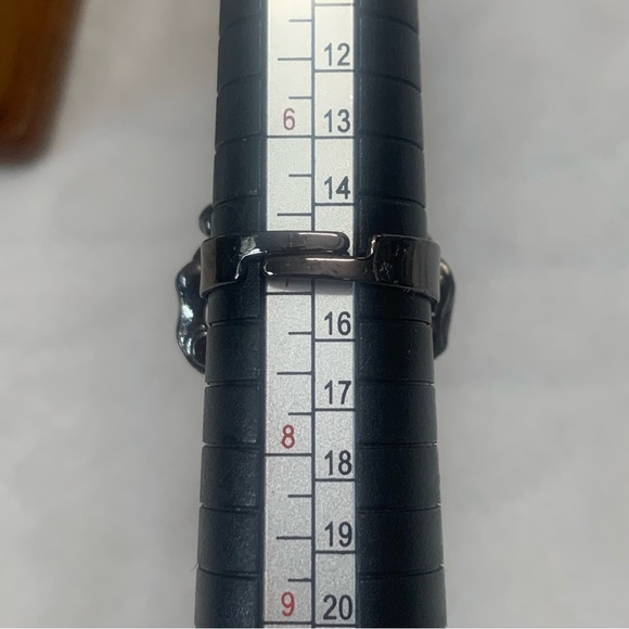 Rhinestone Victorian Bohemian Black Plated Floral Adjustable Band Ring - Picture 4 of 7